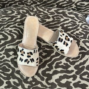Leopard fur slides